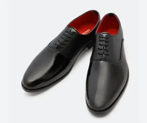 Elegant Black Oxford Dress Shoes with Red Inner Lining
